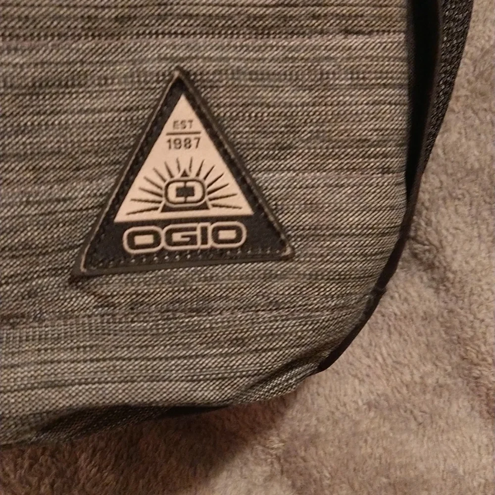 Ogio Backpack - Picture 2 of 7